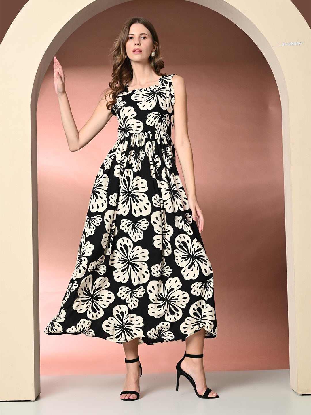 Black Floral Sleeveless Round Neck Maxi Dress