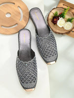 Grey / 36
